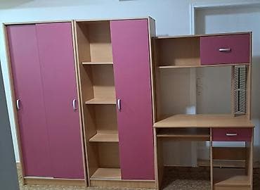 Ormar i radni sto – set za dečiju sobu odlično očuvan - Materijal