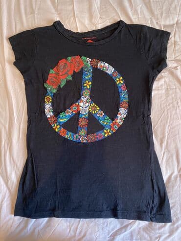 crop top c a: Dve zenske majice za 300 din — 2
