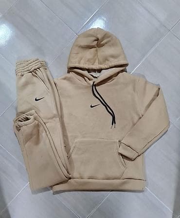 Termo zenske trenerke
S M L XL XXL
2600 na seriju 3000 na komad