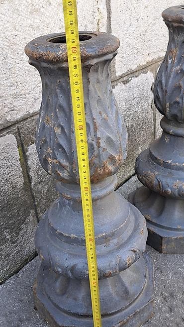 Maintenance devices: Postolja za lampion ili pocetak stepenica itd.   od livenog gvozdja — 8