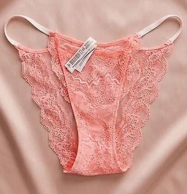 Čipkaste ženske gaćice – koralno/boja breskve - Model