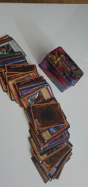 sintisajzer sa mikrofonom za decu: YUGI oh - karte za igru, igracka za decu, ima ih 96 komada. Imam puno — 5