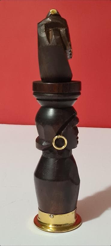 ruski saten cena: - Upečatljiv i simboličan komad, ova vintage rezbarena figura služi i — 3