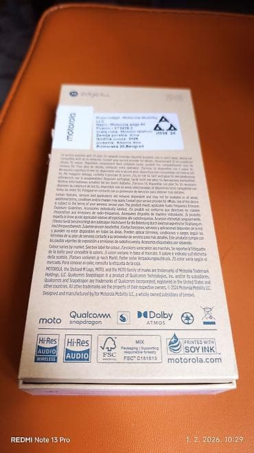 podloga za pec: Motorola Edge 50 Fusion – Pantone Forest Blue Ključne karakteristike — 3