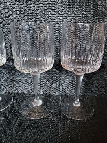 swarovski case za vino cena: Case nove kristal 60,70te za vino,rucni rad. Case komada 7 u ceni — 13