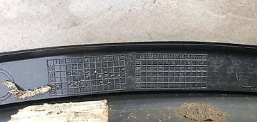 rep za sirene: RUB VRATA DESNI ZA AUDI Q8 | Audi q8 rub desnih vrata 4M8 854 820 — 3