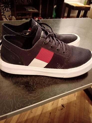 Tommy Hilfiger originalNemacke novejeftine u odnosu na cenu 42 na lalafo.rs Tommy Hilfiger originalNemacke novejeftine u odnosu na cenu 42