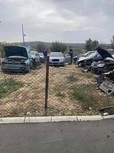 DELOVI A4 B6 B7 ZA AUDI A4 | delovi za Audija a4 b6 i b7 motori 1.8 na lalafo.rs DELOVI A4 B6 B7 ZA AUDI A4 | delovi za Audija a4 b6 i b7 motori 1.8