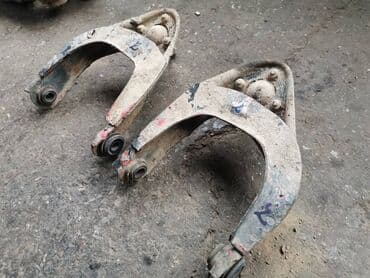 opel astra g prednji branik: Viljuška gornja za prednji trap Lada 7 Riva. Polovno, očuvano. Gornja — 9