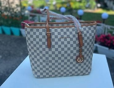 louis vuitton pismo torba: Lous Vuitton torba sa karo uzorkom u svetlosivoj i beloj kombinaciji — 1