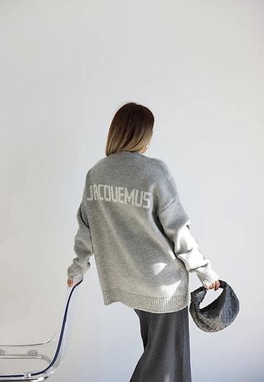 koton dzemper: Džemper Jacquemus – oversize kroj. - Model: pleteni džemper sa visokim — 1