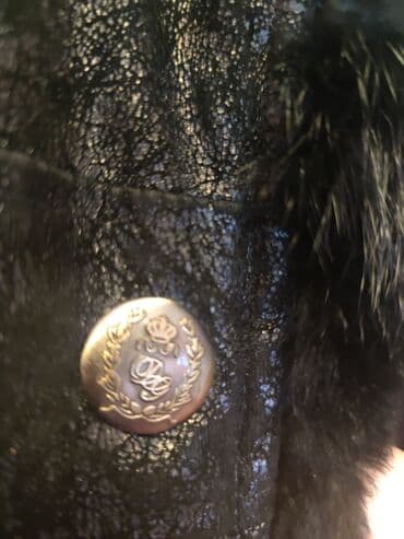 Vests: Dolce&Gabbana, jakna. Bundica koja privlači pažnju. Velur sa — 3