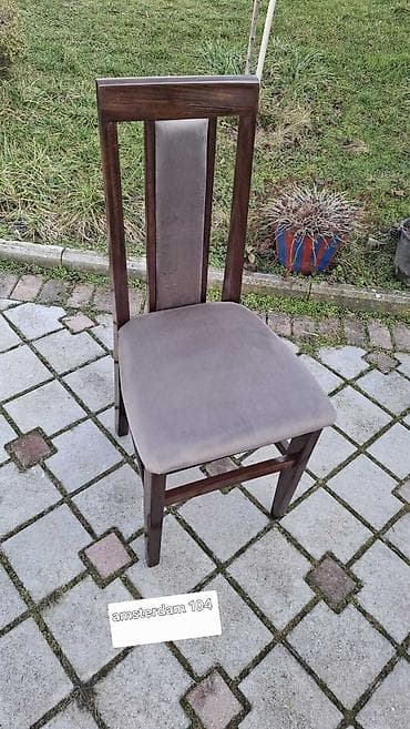 bele drvene stolice: 02. Uski naslon 
Braon bajc drvo 
Cena: 41e po kom — 1