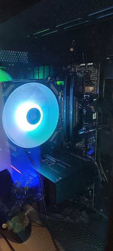 pc beograd: Gaming računar ATX mid-tower kućište sa ARGB ventilatorima -Ryzen 5 — 5