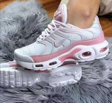 Nike, 35, bоја - Roze
