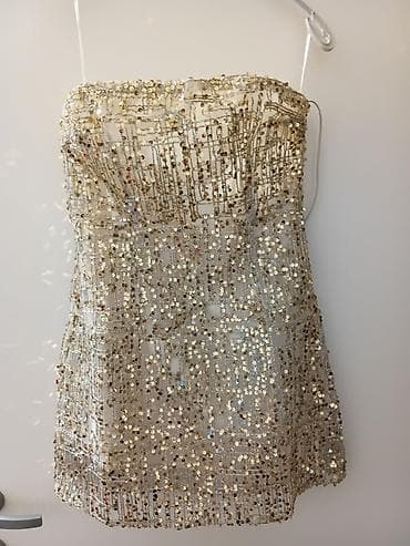 Svećana mini haljina bez bretela, zlatne boje, bogato ukrašena