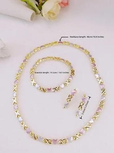 kais sa nitnama: Set nakita – ogrlica, narukvica i minđuše - Materijal: metal zlatne — 3