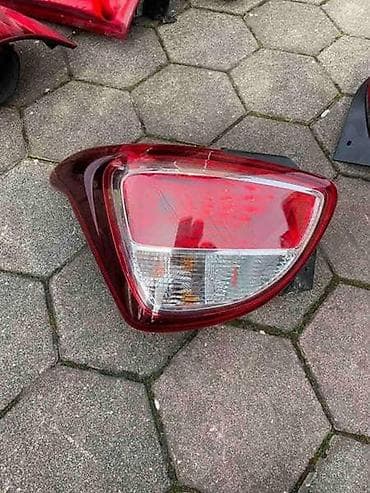slike auta: | LEVA I DESNA STOP LAMPA ZA HYUNDAI I10 OD 2015. DO 2019. GOD. | — 1
