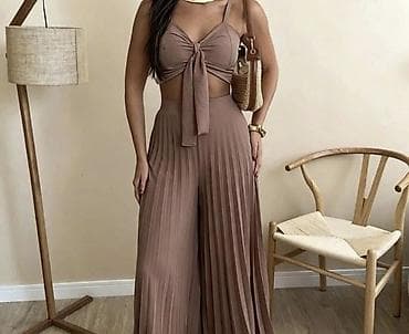 Komplet – plisirane široke pantalone i crop top na bretele. - Gornji