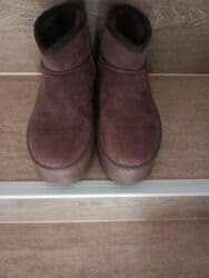 Venčanice i aksesoari: Gležnjače, UGG, 37 — 2