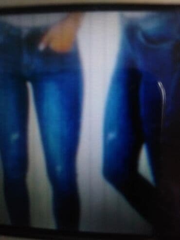 srebrni lancic sa krstom: Jeans, Regular rise, Skinny — 2