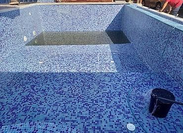 Auto services: Izrada BAZENA: – Široki mašinski iskop – Ravnanje poda i stranica – — 9