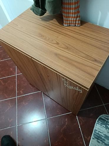 komode za dnevni boravak: -Cipelarnik   se moze izraditi od materijala kao sto su Univer — 5