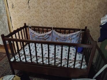 Donji delovi trenerke: Na prodaju — 2