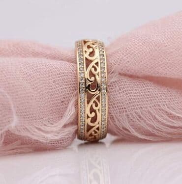 srebrno prstenje cena: Vel:11
Cena:1000din — 4