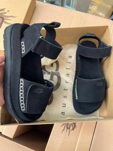 grubin sobne papuce cena: Sandals, UGG — 2