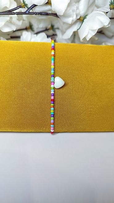 torbe za mame: Narukvica od sitnih perlica u duginim bojama sa centralnim detaljem u — 2