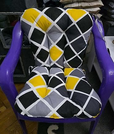 prodaja posteljine novi pazar: Jastuci za stolice sedište i naslon.Komplet udobnih,debelo punjenih — 6