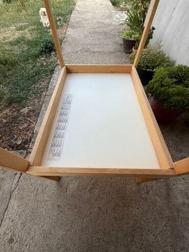 Other kids' furniture: Drveni sto za presvlačenje beba, dizajniran sa stabilnom konstrukcijom — 5