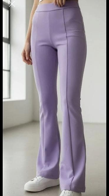 Ženske pantalone u lila boji, visokog struka, ravnog kroja sa blagim