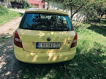 Skoda: Škoda Fabia – žuta, 5 vrata, hečbek - Motor: benzinski (oznaka “MPI” — 3