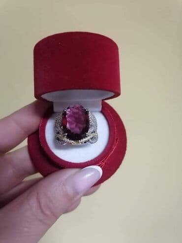 prsten cartier: Prsten Vel:10
Cena:1300din — 7