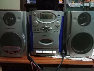 vinix radio: Mini linija, marke First, kupljena u Austriji. Ima CD plejer, radio — 1