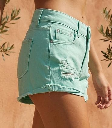 Ženski teksas šorts u mint zelenoj boji. Visokog struka sa klasičnim