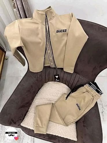 kofer cena: S m l xl xxl
4500 rsd
💋 — 4