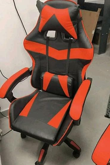 ikea ugaone: Gaming stolica. Opremljen je ergonomskim dizajnom i udobnim jastucima — 3