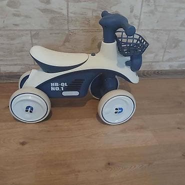 lidl igračke za decu: Motor guralica sa zvucnim i svetlosnim efektima

4.799 din🦄 — 4