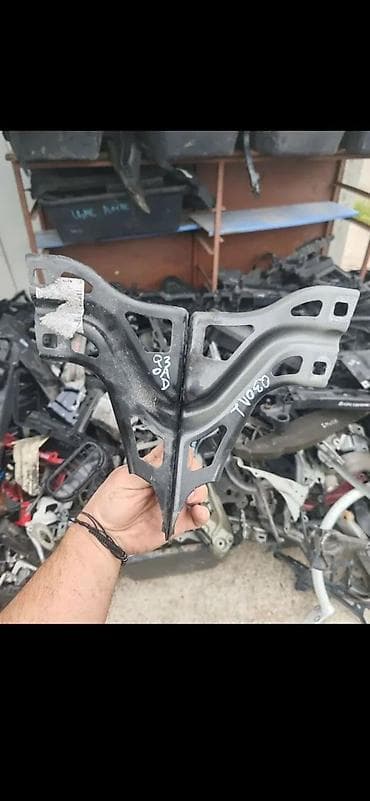 automobile rs: AUDI Q3 NOSAC KRILA 8U0821135 8U0821136 | Audi a1  a3 a4 a5 a6 a7 q3 — 2