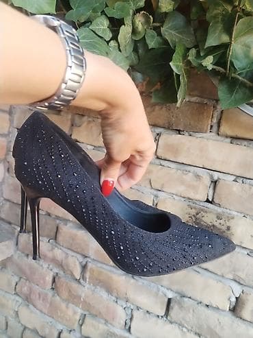 patike puma: Ženske štikle – elegantne crne salonke sa špicastim vrhom - Veličina — 2