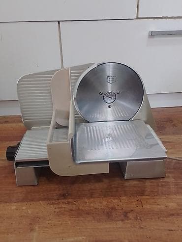 Mesoreznica GRAEF je potpuno ispravna,u odlicnom je stanju sa sitnim na lalafo.rs Mesoreznica GRAEF je potpuno ispravna,u odlicnom je stanju sa sitnim