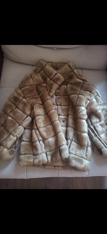 ysl bunda: Ženska bunda od prirodnog krzna u toploj zlatno‑braon nijansi. Model — 1