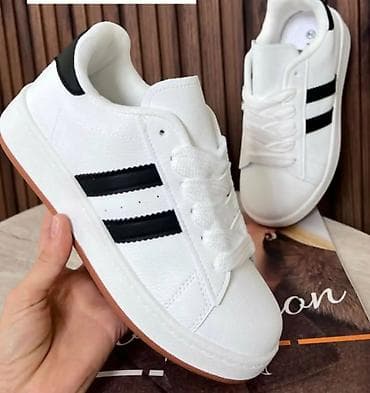 patike za kosarku zenske: Moda patike – više modela - Model 1: bele patike sa crnim dvostrukim — 1