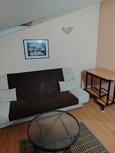 izdavanje stanova dobanovci: ​🏢 Izdajem namešten jednoiposoban stan u strogom centru Niša – kod — 4