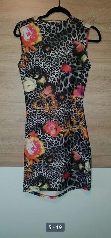 šešir muški: Ženska haljina bez rukava, mini/iznad kolena, uskog kroja. Materijal — 4