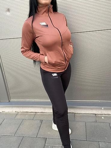 Komplet trenerke mokra likra 
S M L Xl
Cena 3500 din 
💋