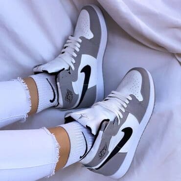 replay is more patike: Jordan air 1 duboke jordanke

Novo
Brojevi 36 do 40 — 4